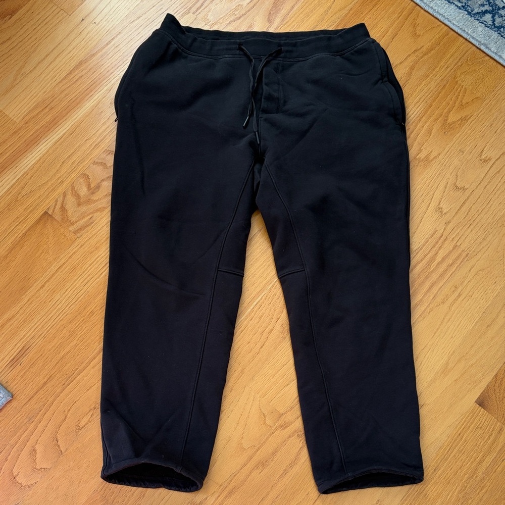 Lululemon men’s black sweatpants size large LM5B35S